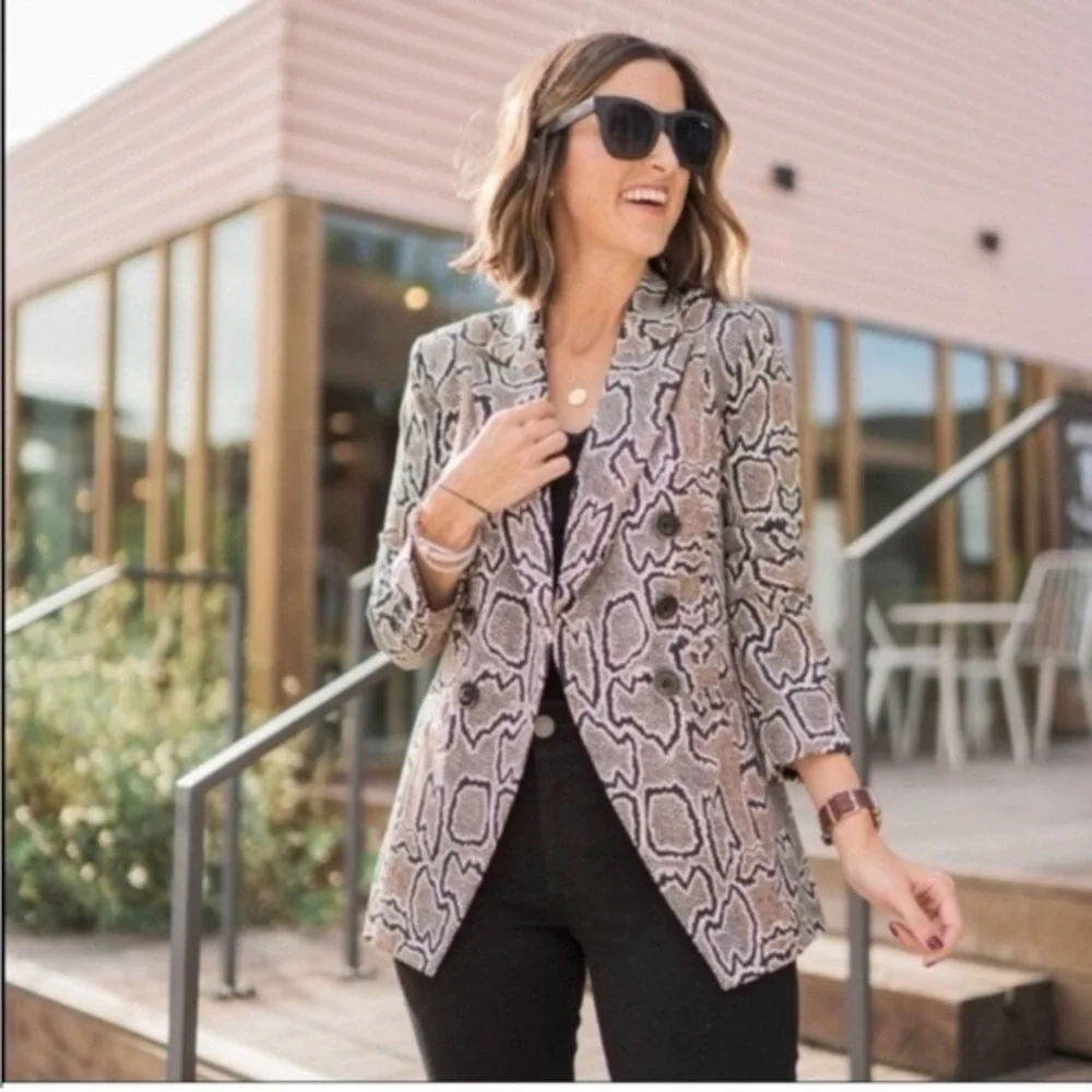 Cabi Python Blazer Double Breasted Samantha Size 8 Lined